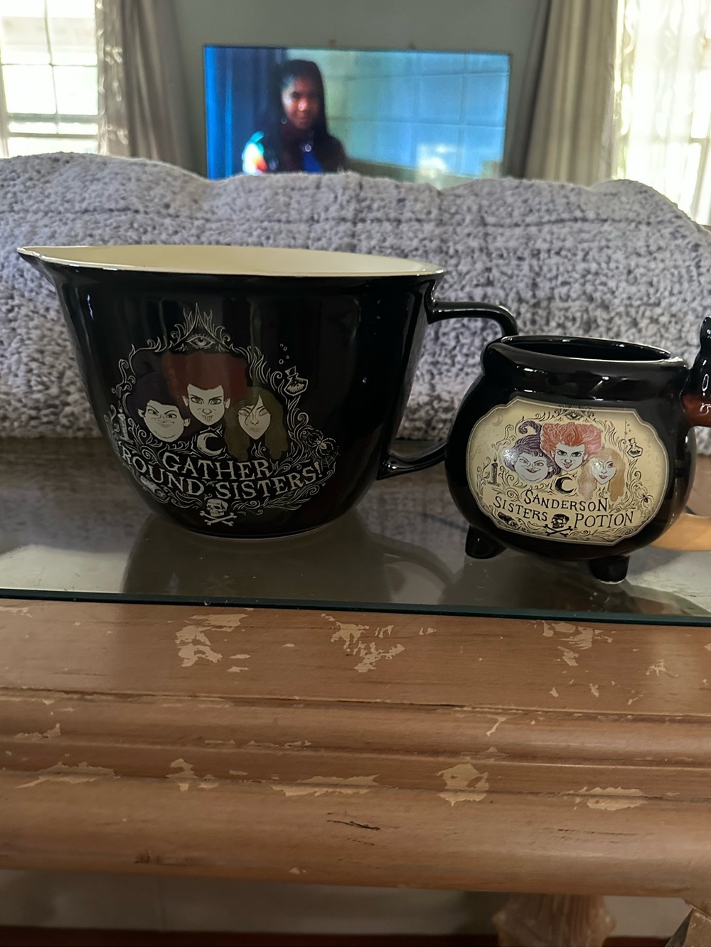 HOcus Pocus GIANT 1 Qt coffee mug and 12 oz coffee mug - only used for show